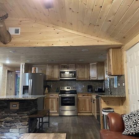 Creekside 3 Bedroom 2 Bath Cabin On Private Creek بانير إلك المظهر الخارجي الصورة