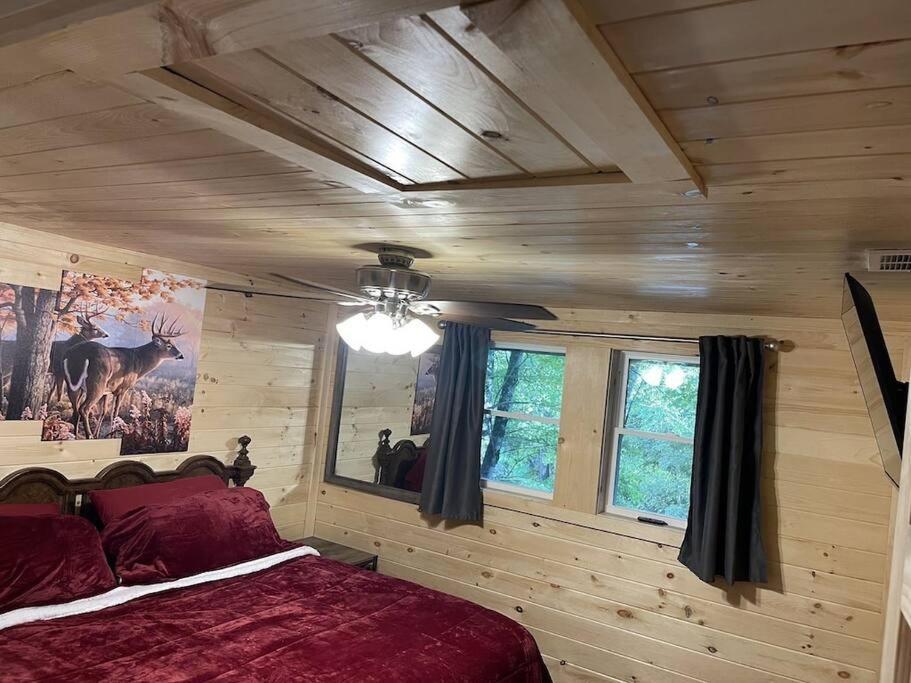 Creekside 3 Bedroom 2 Bath Cabin On Private Creek بانير إلك المظهر الخارجي الصورة