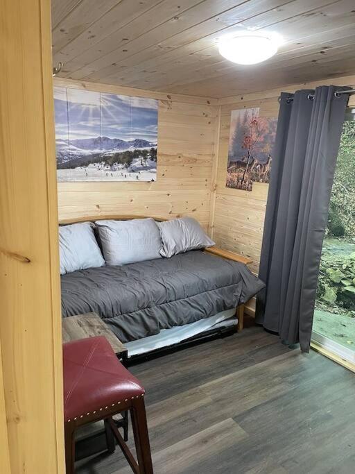 Creekside 3 Bedroom 2 Bath Cabin On Private Creek بانير إلك المظهر الخارجي الصورة